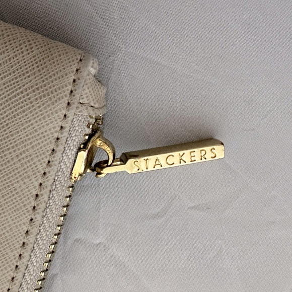 Stackers | Cream Clutch - Picture 2 of 4